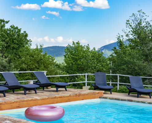 Conducting Pool Leak Detection
